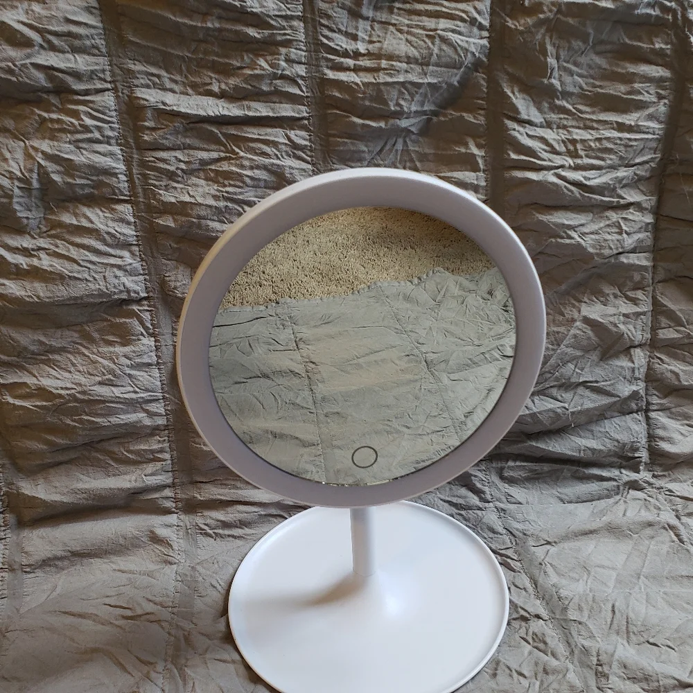 Circular White 120° LED Vanity Mirror Collapsible Untested